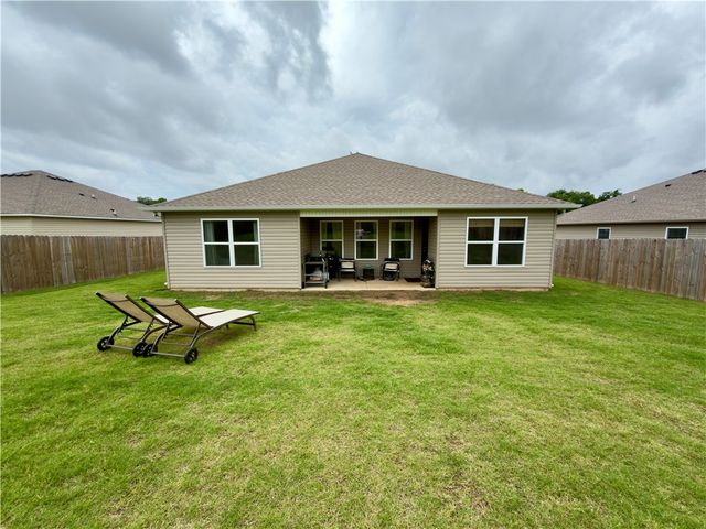 4402 Sackett Avenue, Bentonville, AR 72713