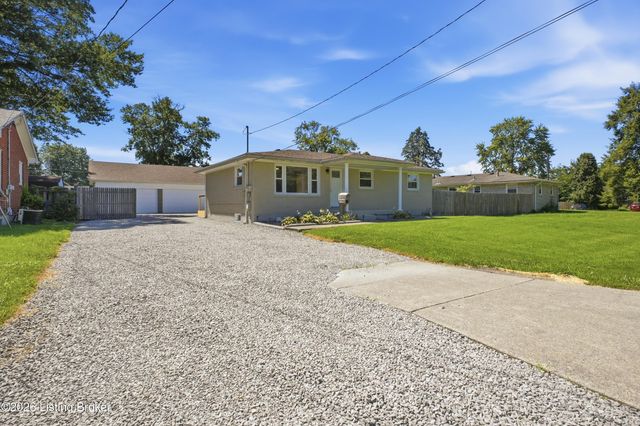4907 Basking Dr, Louisville, KY 40216