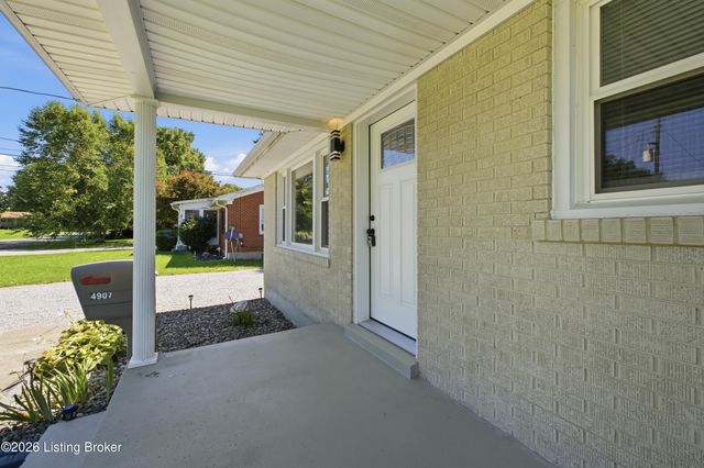4907 Basking Dr, Louisville, KY 40216