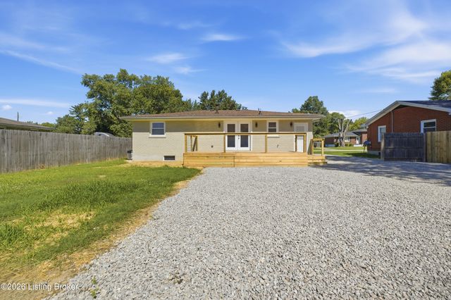 4907 Basking Dr, Louisville, KY 40216