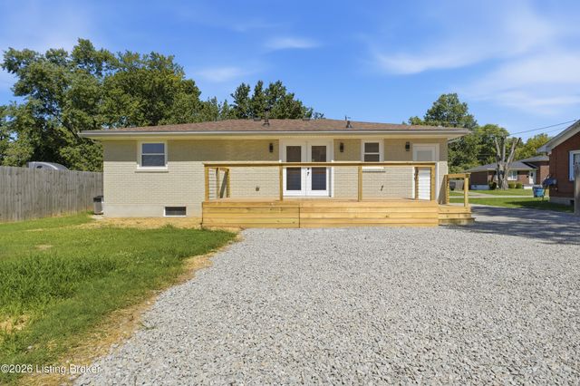 4907 Basking Dr, Louisville, KY 40216