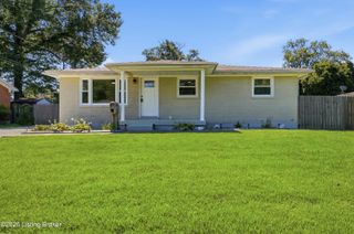 4907 Basking Dr, Louisville, KY 40216