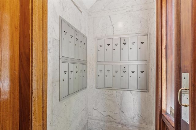 120 Riverway 4, Boston, MA 02215