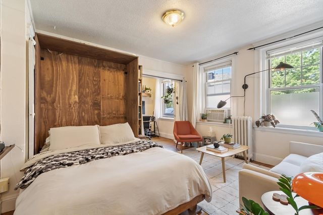 120 Riverway 4, Boston, MA 02215