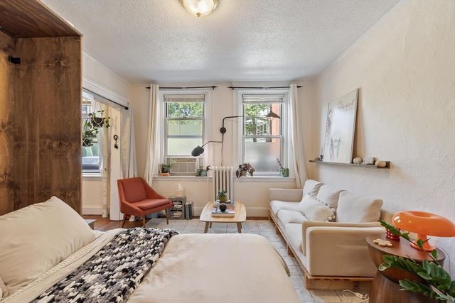 120 Riverway 4, Boston, MA 02215