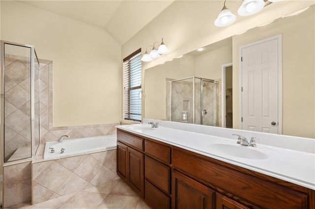 112 W Adelanta PL, Round Rock, TX 78681