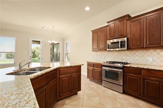 112 W Adelanta PL, Round Rock, TX 78681