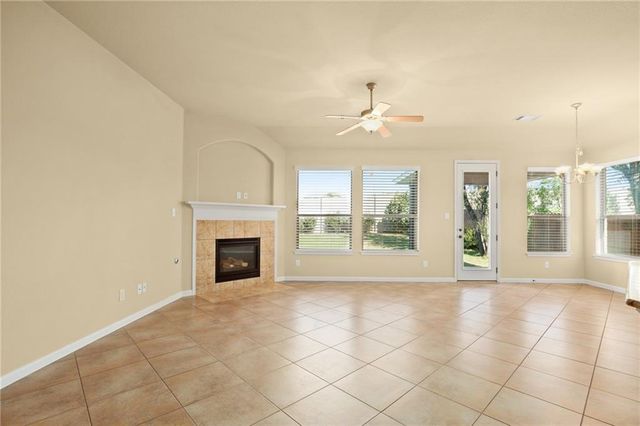 112 W Adelanta PL, Round Rock, TX 78681