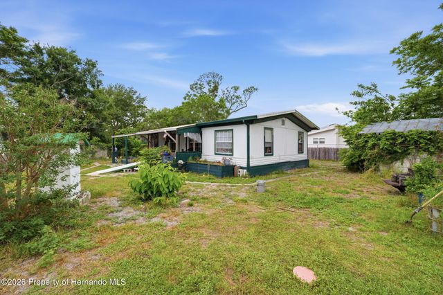 11129 Pine Tree Lane, Port Richey, FL 34668