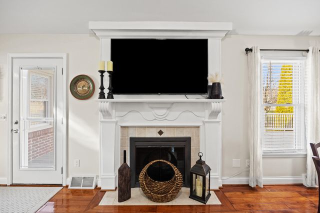 891 W Count Fleet Circle, Danville, KY 40422