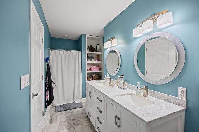 891 W Count Fleet Circle, Danville, KY 40422