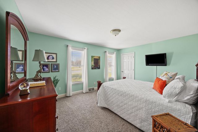 891 W Count Fleet Circle, Danville, KY 40422