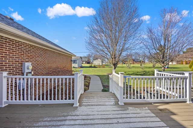 891 W Count Fleet Circle, Danville, KY 40422