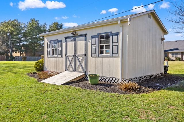 891 W Count Fleet Circle, Danville, KY 40422