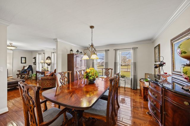 891 W Count Fleet Circle, Danville, KY 40422