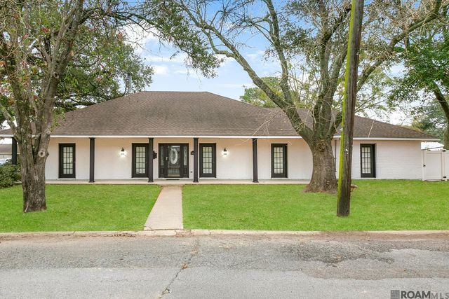 308 S Jefferson Ave, Port Allen, LA 70767