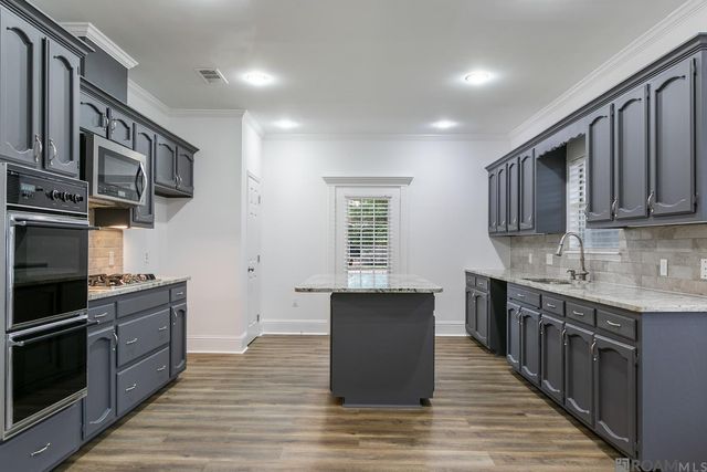 308 S Jefferson Ave, Port Allen, LA 70767