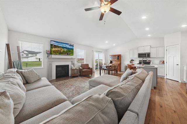 1008 Westridge Street SW, Bondurant, IA 50035