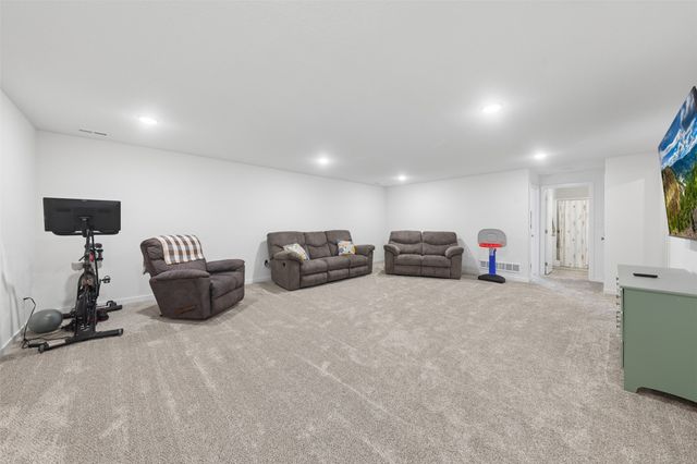 1008 Westridge Street SW, Bondurant, IA 50035