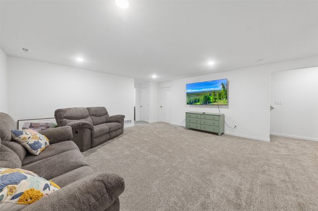 1008 Westridge Street SW, Bondurant, IA 50035