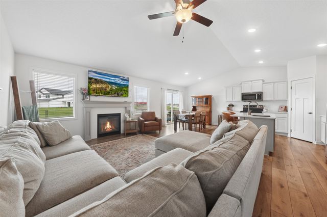 1008 Westridge Street SW, Bondurant, IA 50035