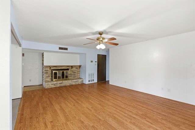 2909 Flagstone Drive, Garland, TX 75044