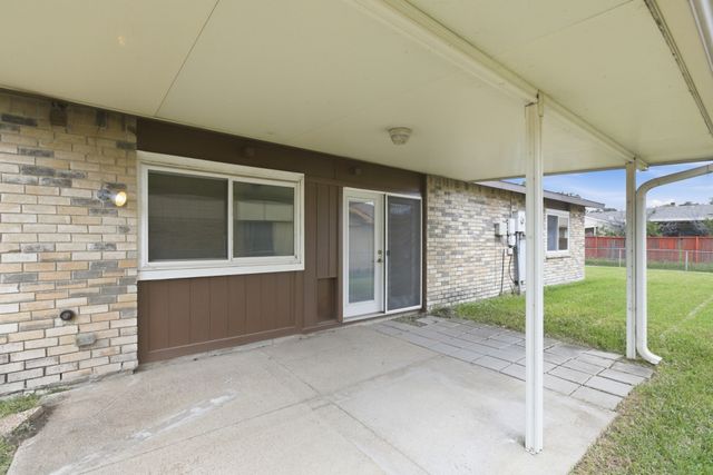 2909 Flagstone Drive, Garland, TX 75044