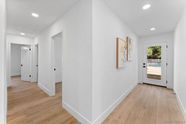 958 Berkshire Ct, Escondido, CA 92025