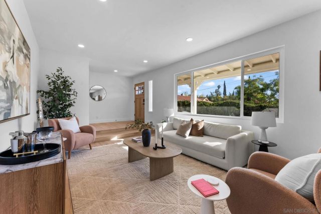 958 Berkshire Ct, Escondido, CA 92025