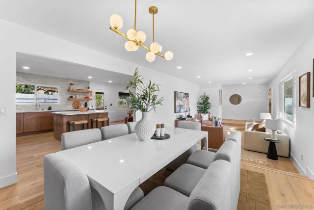 958 Berkshire Ct, Escondido, CA 92025