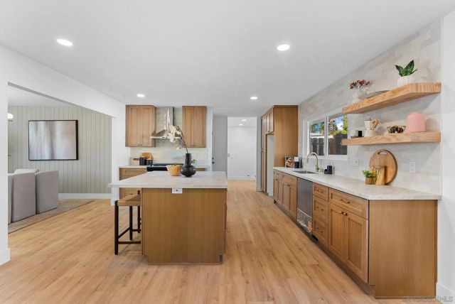 958 Berkshire Ct, Escondido, CA 92025