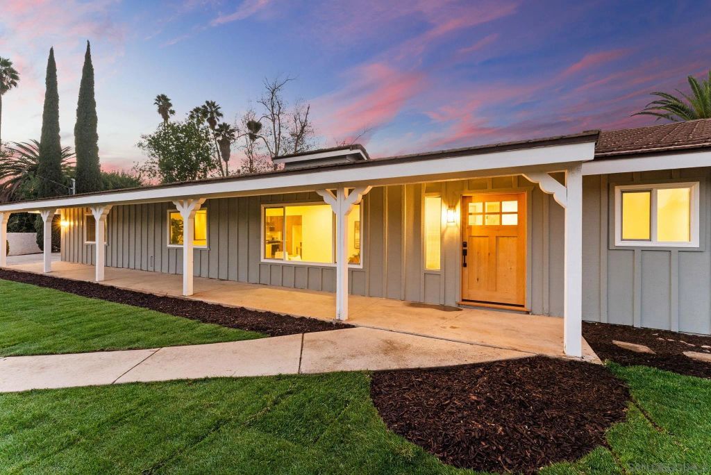 958 Berkshire Ct, Escondido, CA 92025