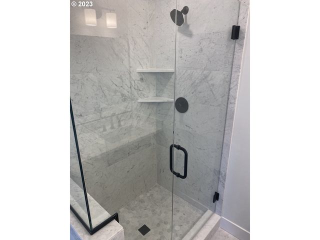 2134 Se BROOKLYN St, Portland, OR 97202