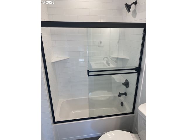 2134 Se BROOKLYN St, Portland, OR 97202