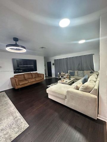 2827 Mckinley St 0, Hollywood, FL 33020