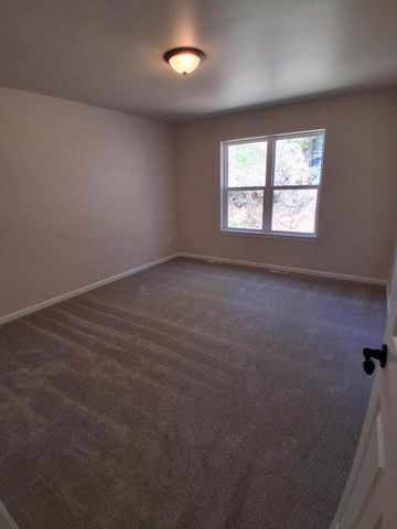 402 Village LANE, Ripon, WI 54971
