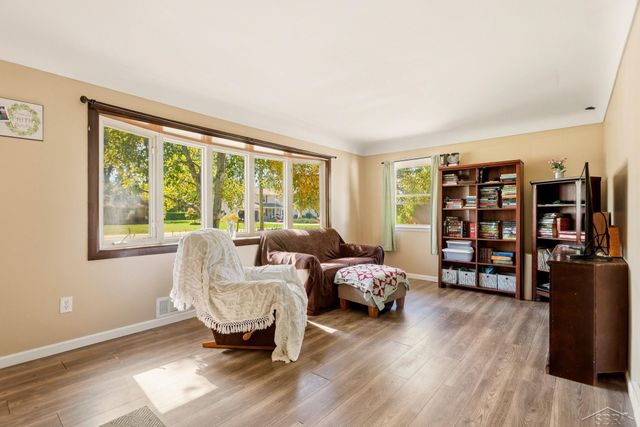2222 Plainview Drive, Saginaw, MI 48603