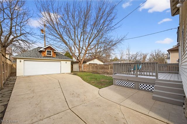 1228 Andrews Avenue, Lakewood, OH 44107