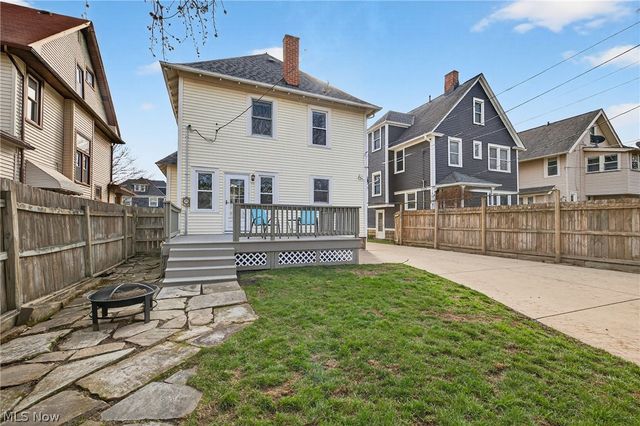 1228 Andrews Avenue, Lakewood, OH 44107