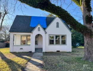 310 S Pensacola Avenue, Atmore, AL 36502