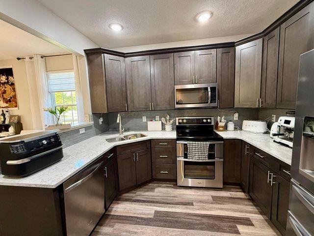 5182 Horseshoe Falls Drive, Dublin, OH 43016