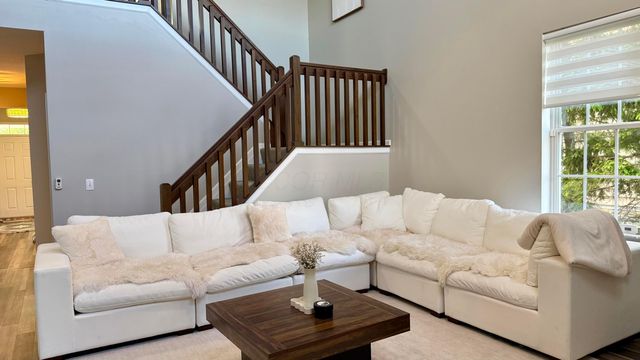 5182 Horseshoe Falls Drive, Dublin, OH 43016