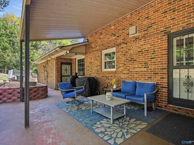 7801 Tea Garden Road SE, Huntsville, AL 35802