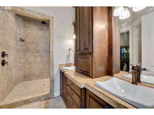 12492 Se 155TH Ave, Happy Valley, OR 97086