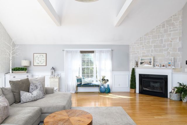 27 Vista Circle, Rutland, MA 01543