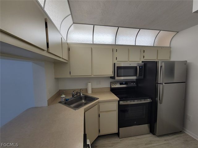 9610 Green Cypress LN 15, Fort Myers, FL 33905