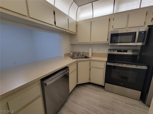 9610 Green Cypress LN 15, Fort Myers, FL 33905