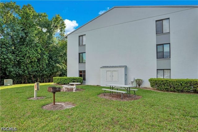 9610 Green Cypress LN 15, Fort Myers, FL 33905