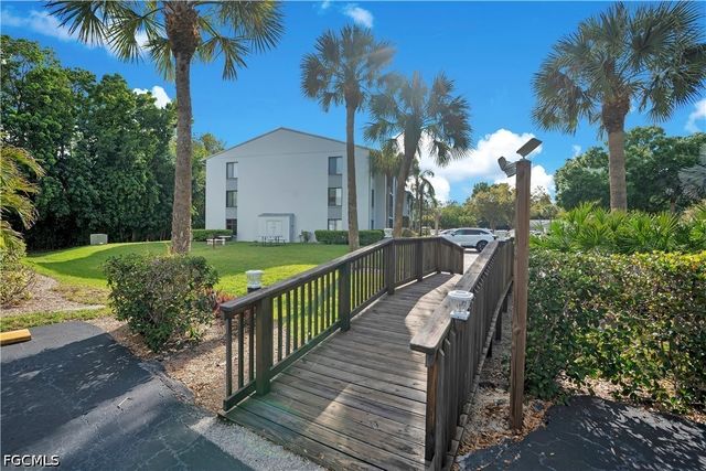 9610 Green Cypress LN 15, Fort Myers, FL 33905