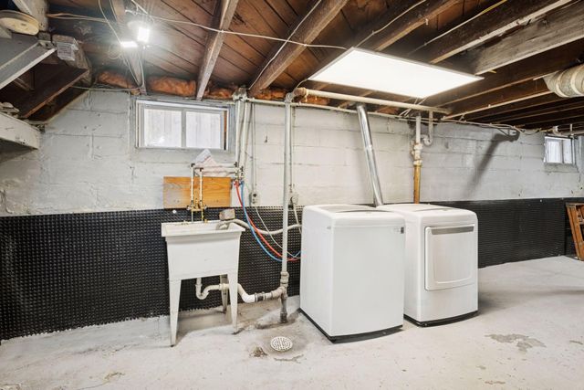 4242 33rd Avenue S, Minneapolis, MN 55406